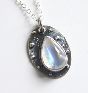 STARDUST NECKLACE-Oval & Moonstone
