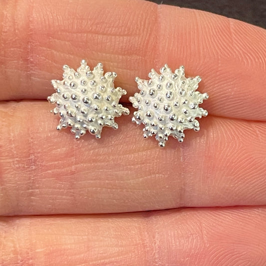 Bumpy Crown Edge Earring
