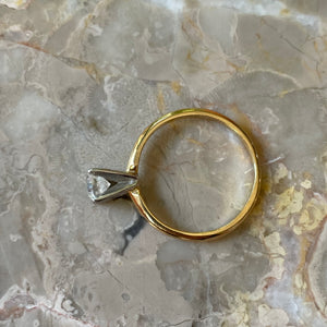 Brilliant-cut Diamond Solitaire Ring