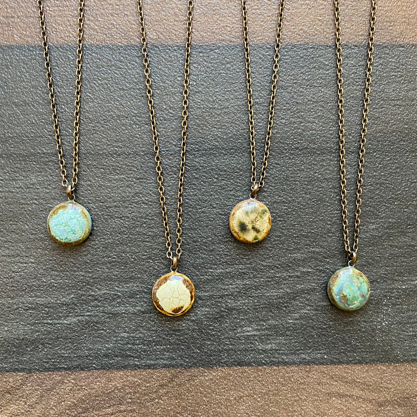 Small circle necklace