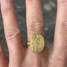Load image into Gallery viewer, 21K Engraved Ring