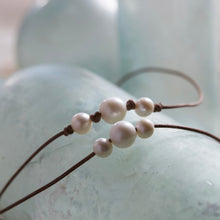 Load image into Gallery viewer, &quot;Daisy&quot; 3 Freshwater Pearls Knotted Necklace