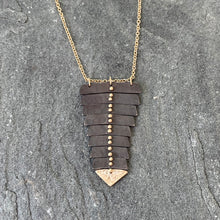 Load image into Gallery viewer, Golden Tail Fishbone Necklace