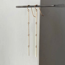 Load image into Gallery viewer, Hammered Bar Shoulder Dusters