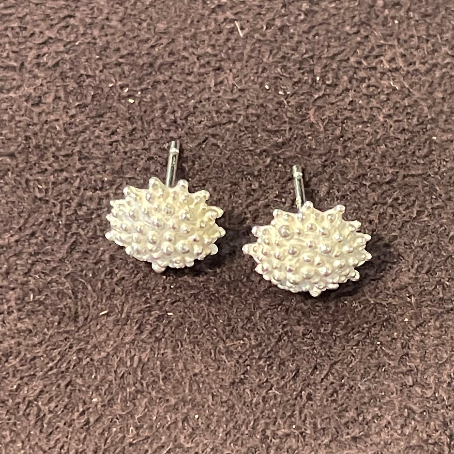 Bumpy Crown Edge Earring