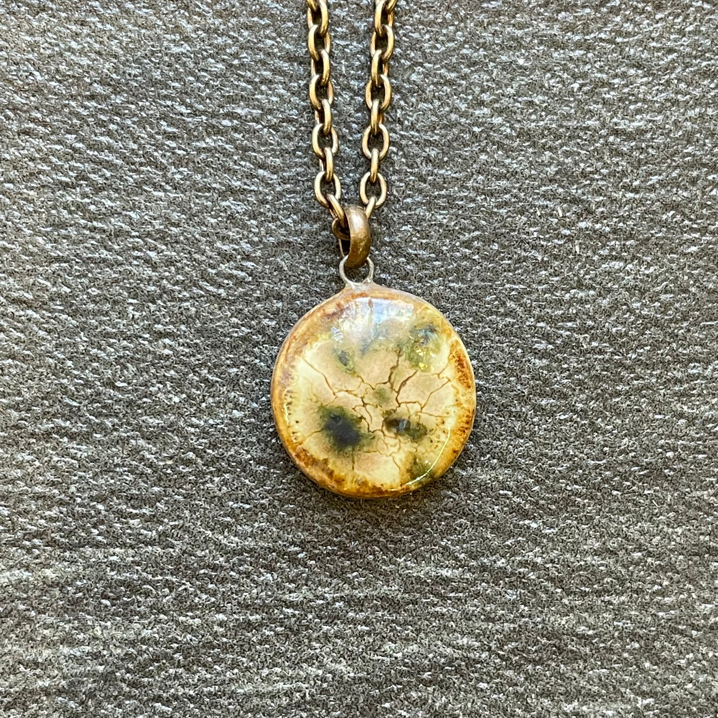 Small circle necklace