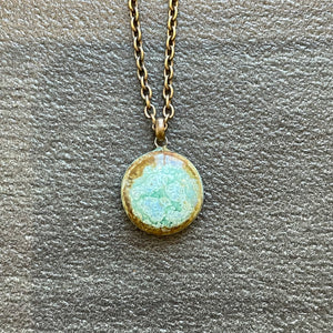 Small circle necklace