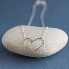 Load image into Gallery viewer, Simple Heart Necklace