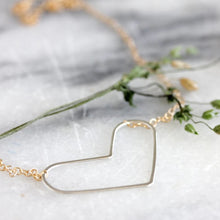 Load image into Gallery viewer, Simple Heart Necklace