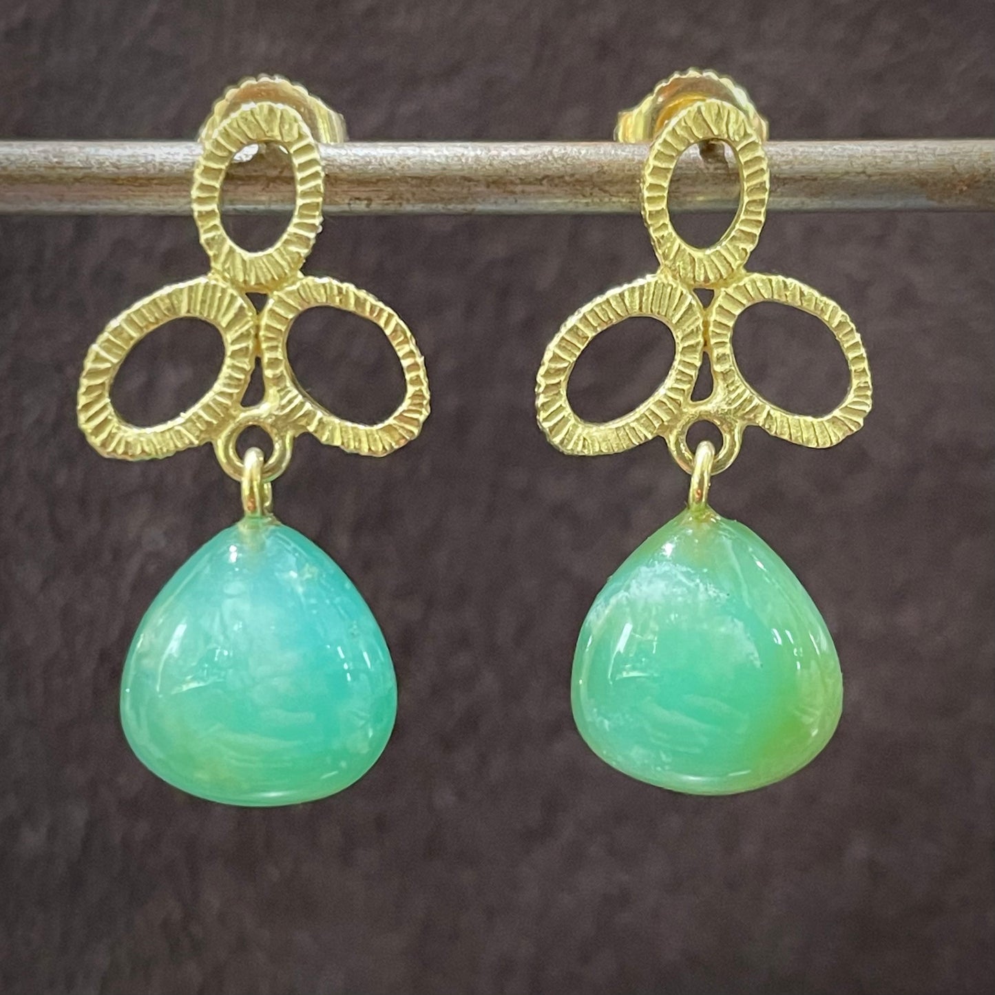 18K Gold and Chrysoprase earrings