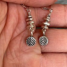 Load image into Gallery viewer, Salami Leaf Earrings