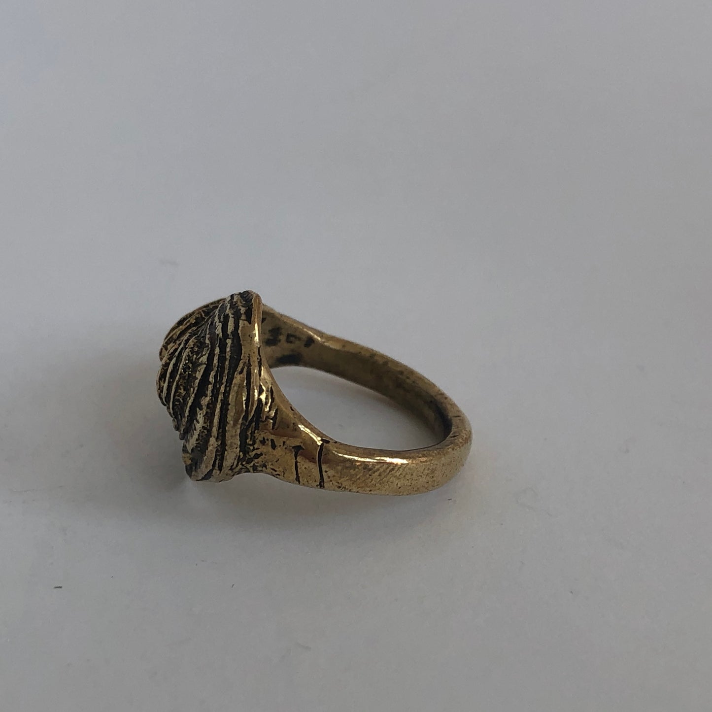 Oyster Ring- Bronze
