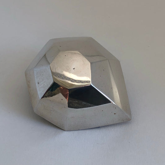 Teardrop brooch