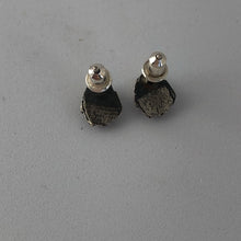 Load image into Gallery viewer, Barnacle Stud Earrings